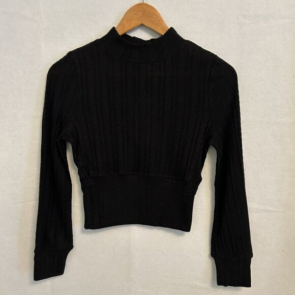 NWT B.O.G Long Sleeve Crop Fine Cable-Knit Pattern with Mock Neck Small - Picture 1 of 10